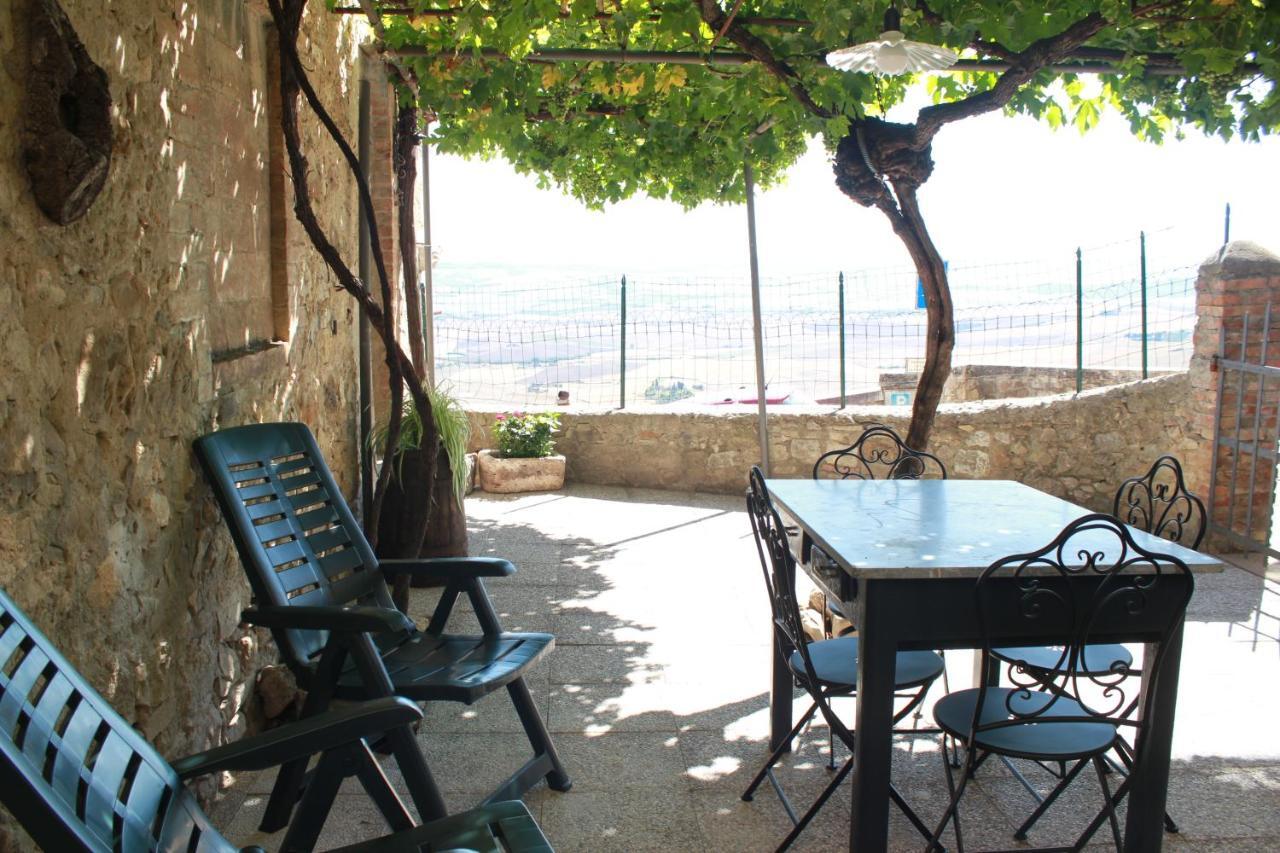 Villa La Casina di Nonna Lola Castiglione dʼOrcia Esterno foto